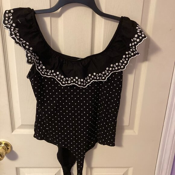 Lauren Conrad Ruffled Body Suit Size Large - Picture 6 of 6